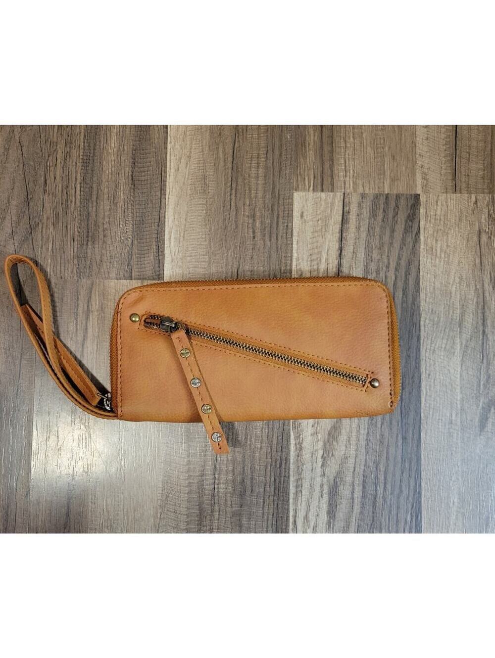 Free People Vegan Leather Wallet Wristlet - Picture 2 of 5